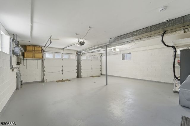 21 Lincoln Pkwy, Bayonne City, NJ 07002