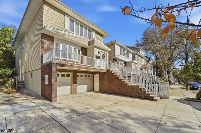 21 Lincoln Pkwy, Bayonne City, NJ 07002
