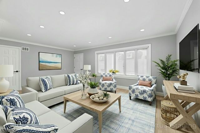 21 Lincoln Pkwy, Bayonne City, NJ 07002