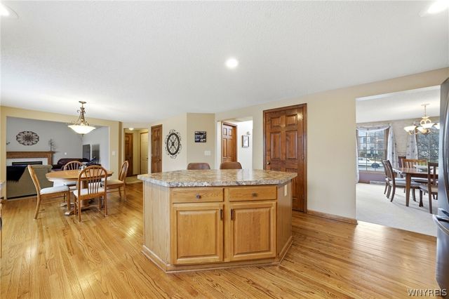 3460 Parkwood Common, Hamburg, NY 14075