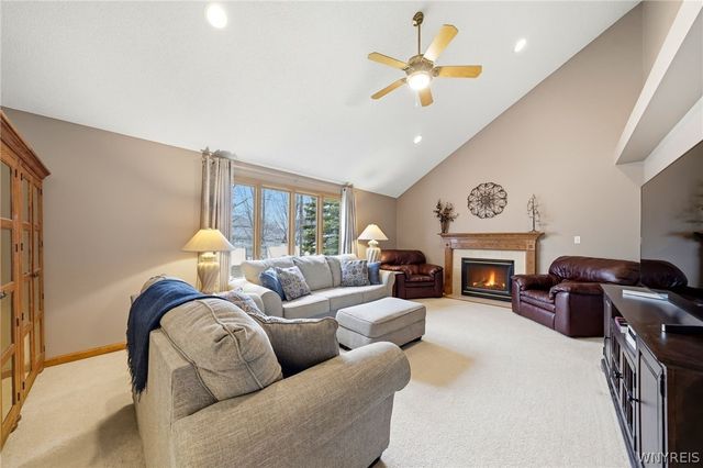 3460 Parkwood Common, Hamburg, NY 14075