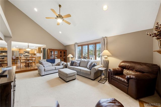 3460 Parkwood Common, Hamburg, NY 14075