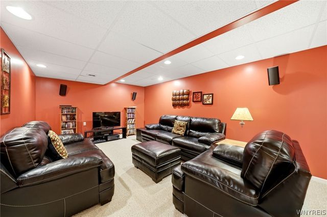 3460 Parkwood Common, Hamburg, NY 14075