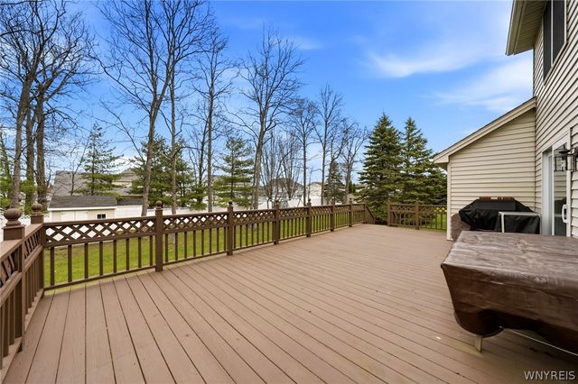 3460 Parkwood Common, Hamburg, NY 14075