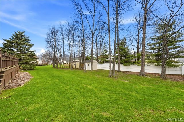 3460 Parkwood Common, Hamburg, NY 14075