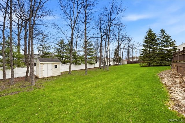 3460 Parkwood Common, Hamburg, NY 14075