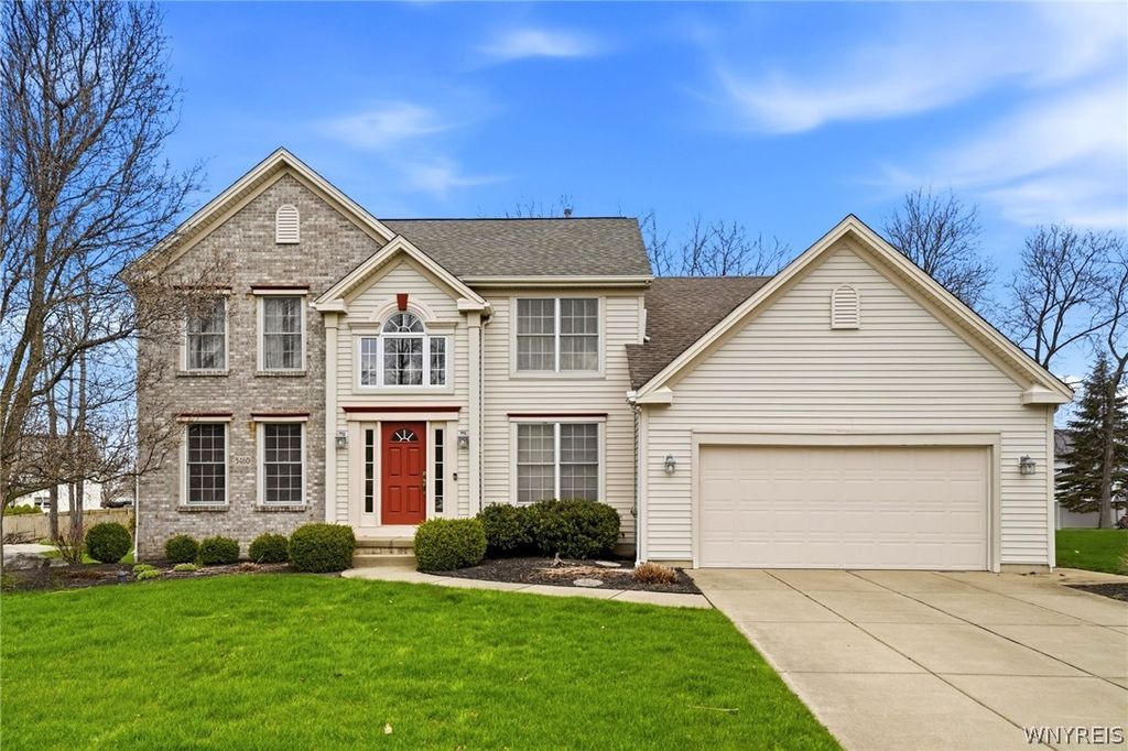 3460 Parkwood Common, Hamburg, NY 14075