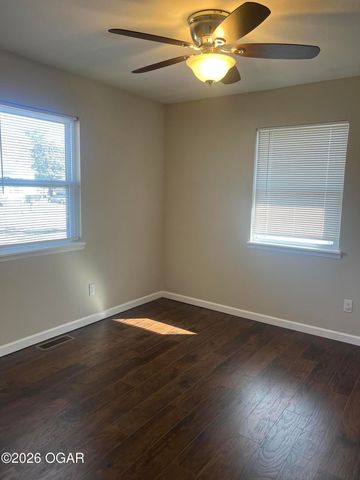 1306 Curtin Avenue, Seneca, MO 64865