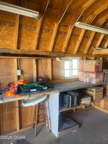 1306 Curtin Avenue, Seneca, MO 64865