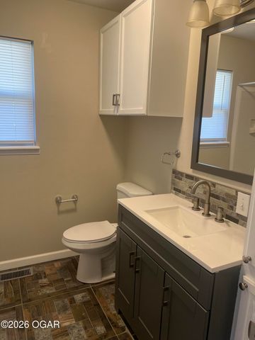 1306 Curtin Avenue, Seneca, MO 64865