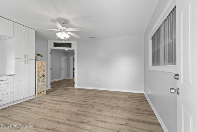 5937 LORAN Drive N, Jacksonville, FL 32216