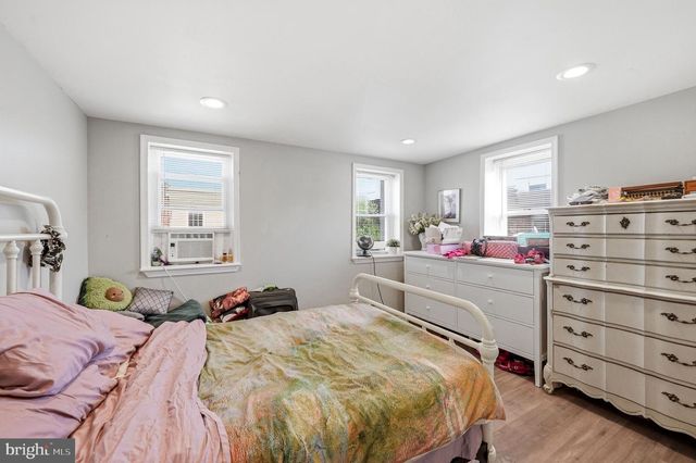 1946 S ISEMINGER ST, Philadelphia, PA 19148