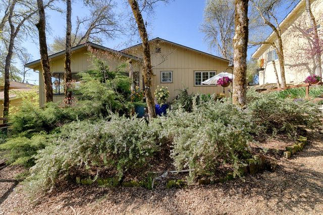 12040 Torrey Pines Drive, Auburn, CA 95602