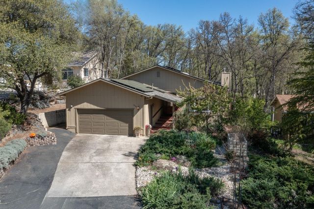 12040 Torrey Pines Drive, Auburn, CA 95602
