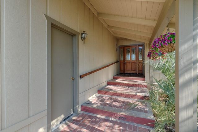 12040 Torrey Pines Drive, Auburn, CA 95602