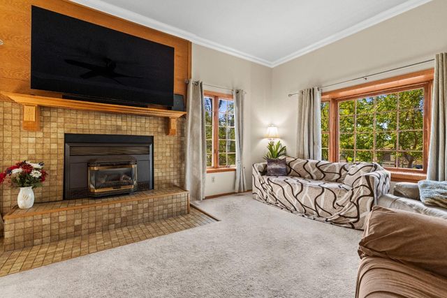 12040 Torrey Pines Drive, Auburn, CA 95602