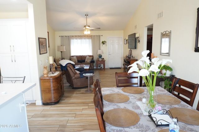 1550 E DESERT INN Drive, Chandler, AZ 85249