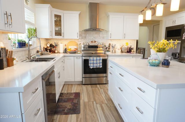 1550 E DESERT INN Drive, Chandler, AZ 85249