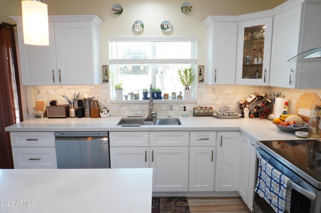 1550 E DESERT INN Drive, Chandler, AZ 85249