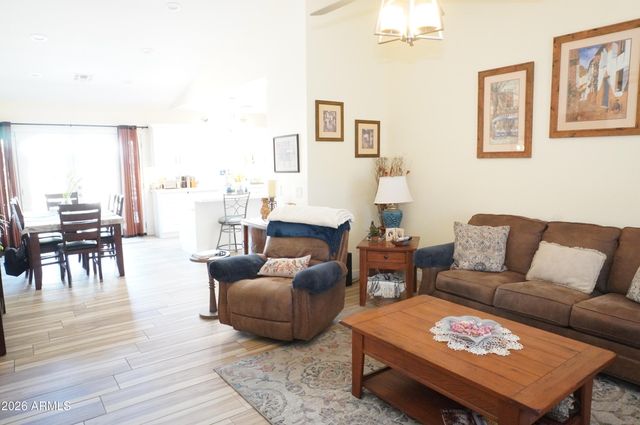 1550 E DESERT INN Drive, Chandler, AZ 85249