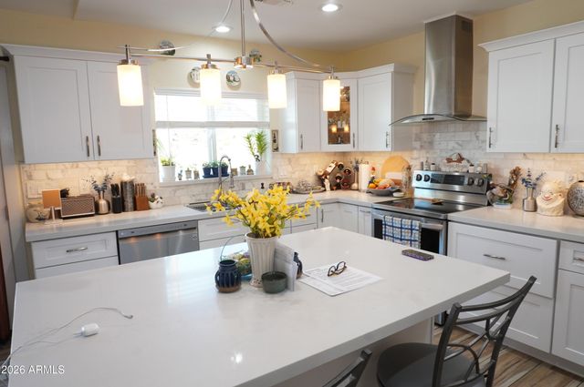 1550 E DESERT INN Drive, Chandler, AZ 85249