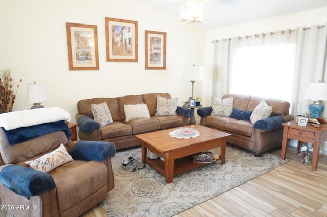 1550 E DESERT INN Drive, Chandler, AZ 85249