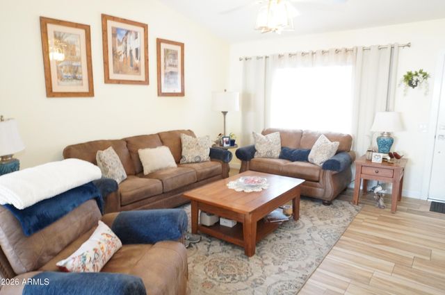 1550 E DESERT INN Drive, Chandler, AZ 85249