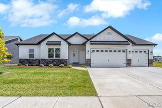 212 woodhurst, Wentzville, MO 63385