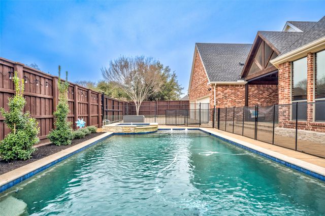 5581 Beacon Hill Drive, Frisco, TX 75036