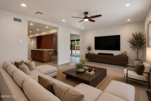 728 GREEN COVE Drive, El Paso, TX 79932