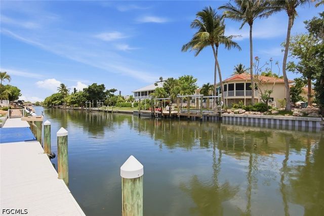 805 E Gulf DR 8A, Sanibel, FL 33957