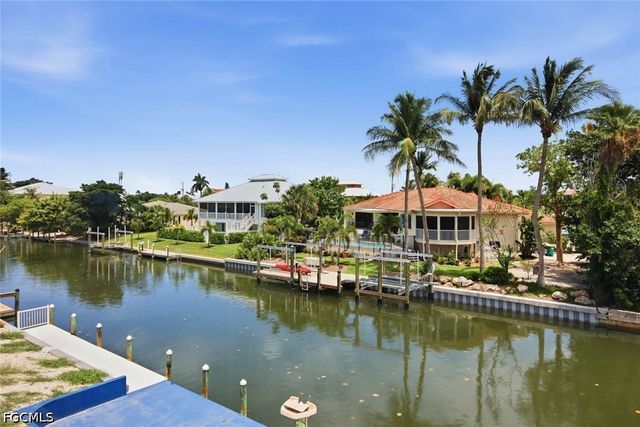 805 E Gulf DR 8A, Sanibel, FL 33957