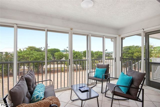 805 E Gulf DR 8A, Sanibel, FL 33957