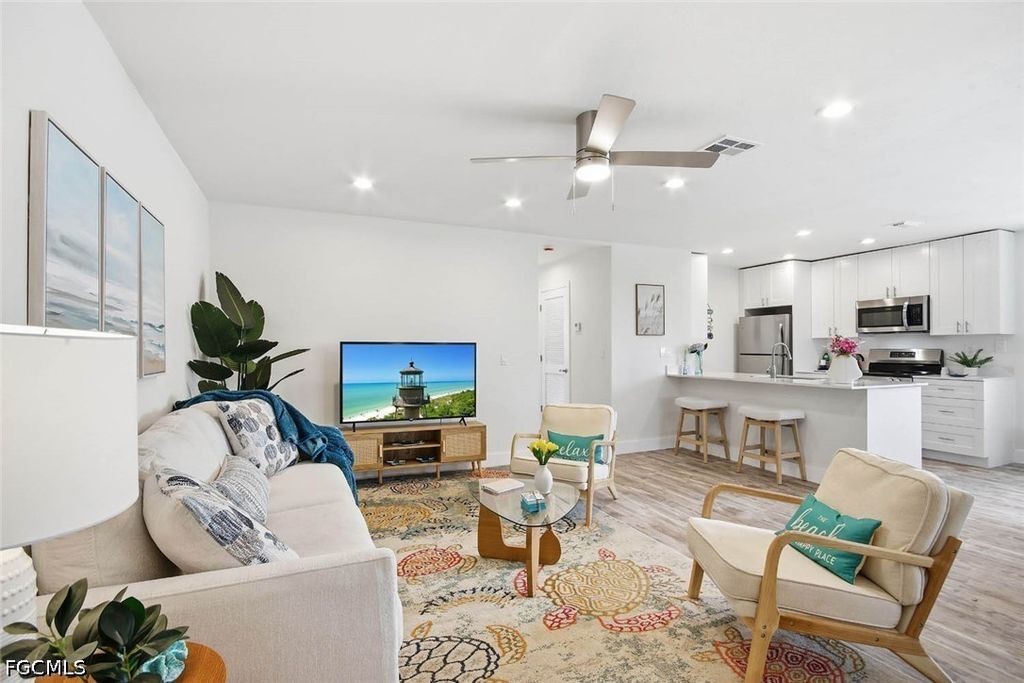 805 E Gulf DR 8A, Sanibel, FL 33957