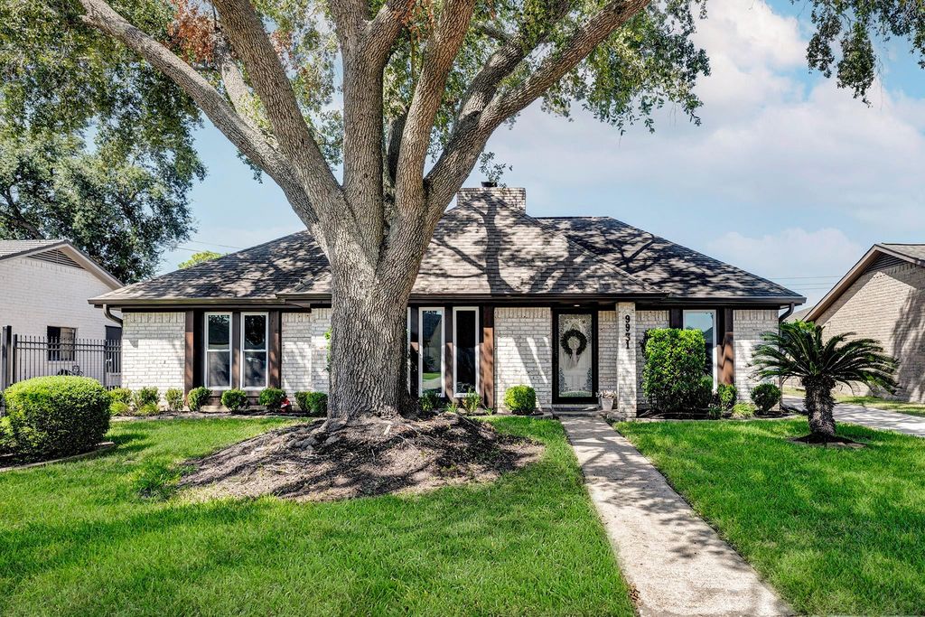 9931 Sageglow Drive, Houston, TX 77089