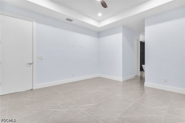 142 SW 33rd PL, Cape Coral, FL 33991