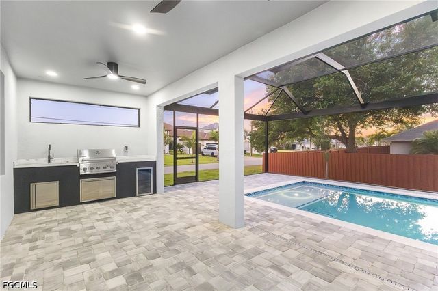 142 SW 33rd PL, Cape Coral, FL 33991