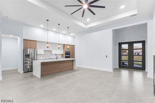 142 SW 33rd PL, Cape Coral, FL 33991
