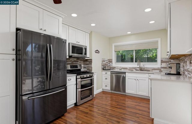 3230 Stanley Ct, Concord, CA 94519