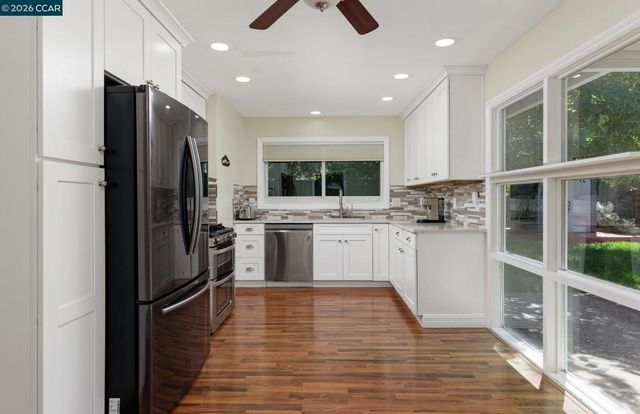 3230 Stanley Ct, Concord, CA 94519
