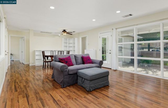 3230 Stanley Ct, Concord, CA 94519