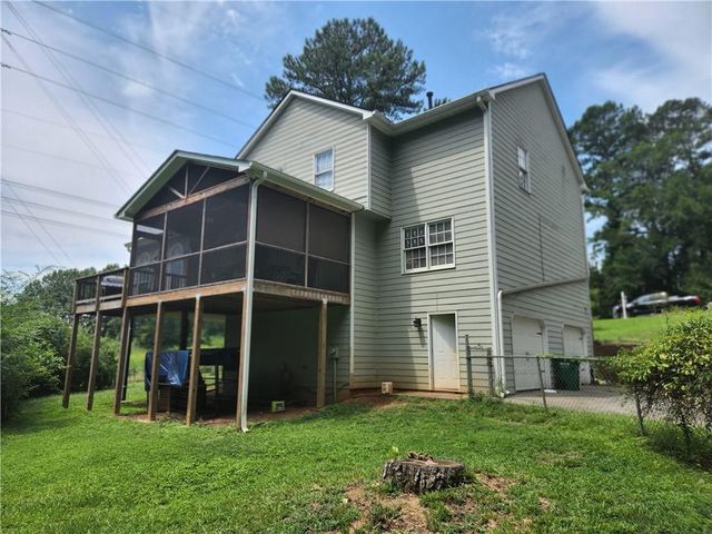 4656 Chimney Rock Drive SW, Lilburn, GA 30047