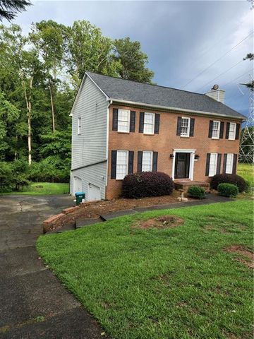 4656 Chimney Rock Drive SW, Lilburn, GA 30047