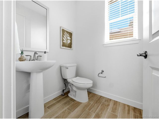 9989 E 62nd Ave, Denver, CO 80238