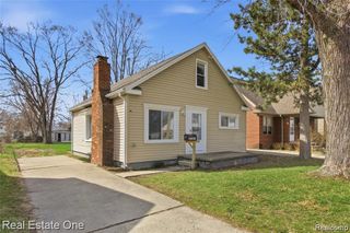5747 Kingsbury Street, Dearborn Heights, MI 48127
