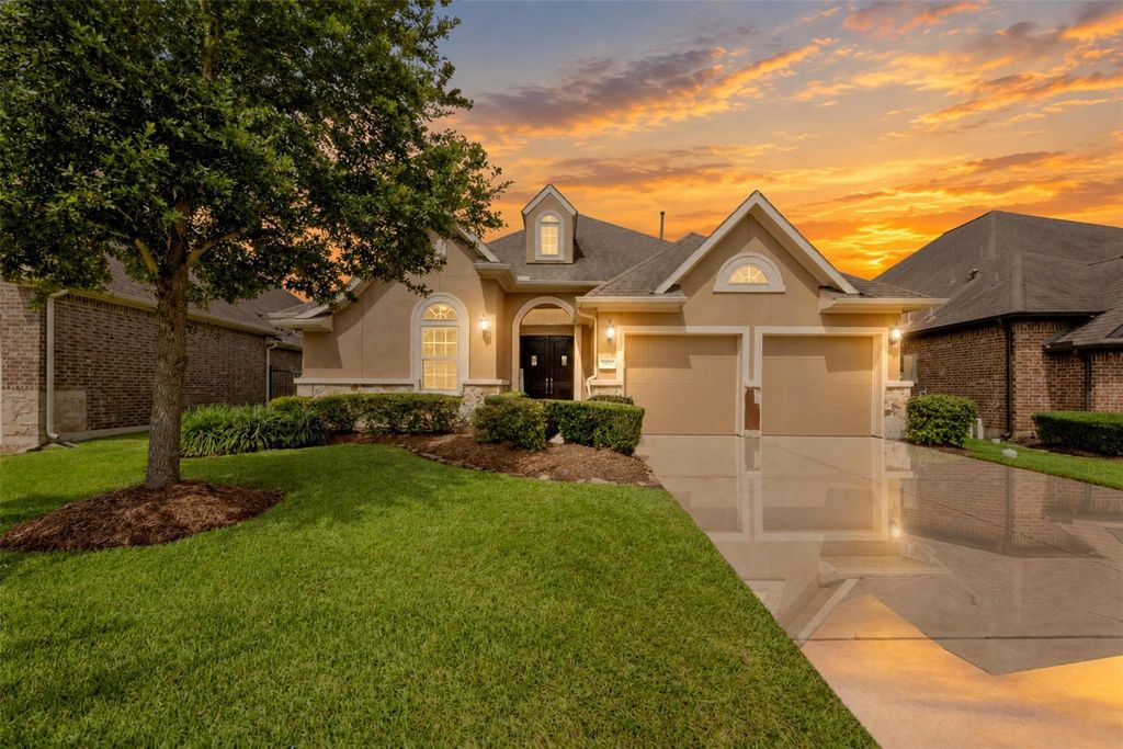 2112 Nogalas Lane, League City, TX 77573