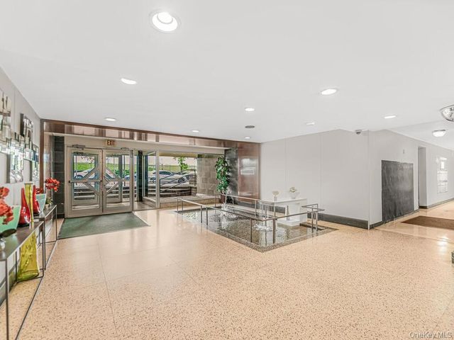 3363 Sedgwick Avenue 4L, Bronx, NY 10463