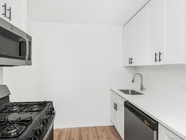 3363 Sedgwick Avenue 4L, Bronx, NY 10463
