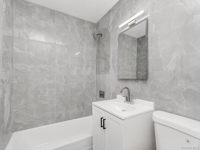 3363 Sedgwick Avenue 4L, Bronx, NY 10463