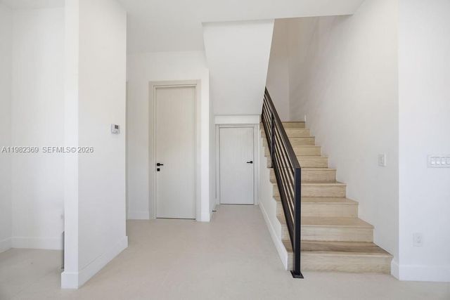 1321 NE 13th Ave 1321, Fort Lauderdale, FL 33304